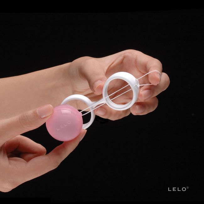 Набор вагинальных шариков LELO Beads, смещенный центр тяжести, изменяемая нагрузка, 2х28 г и 2х37 г SO8082 фото