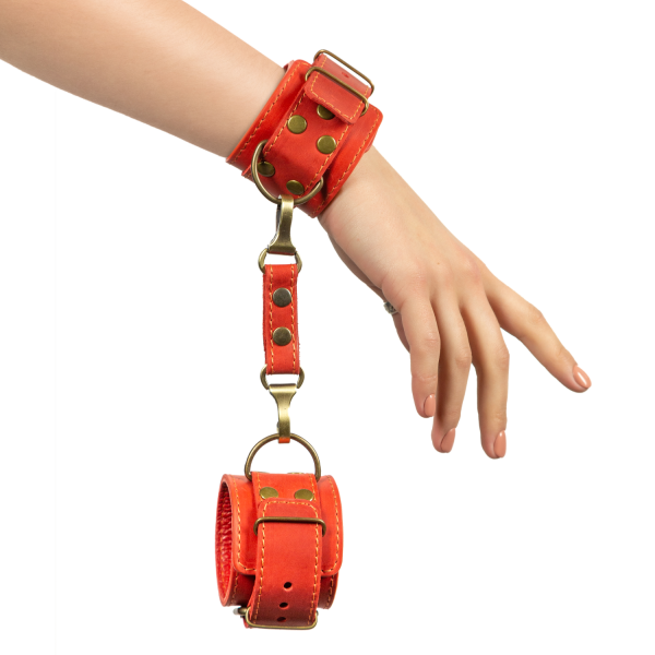 Премиум наручники кожаные LOVECRAFT в подарочной упаковке SO3292 фото
