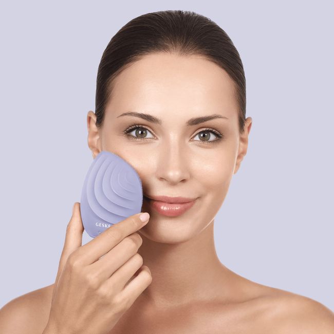 Електронна ультразвукова щітка для обличчя GESKE Sonic Facial Brush 5в1 purple